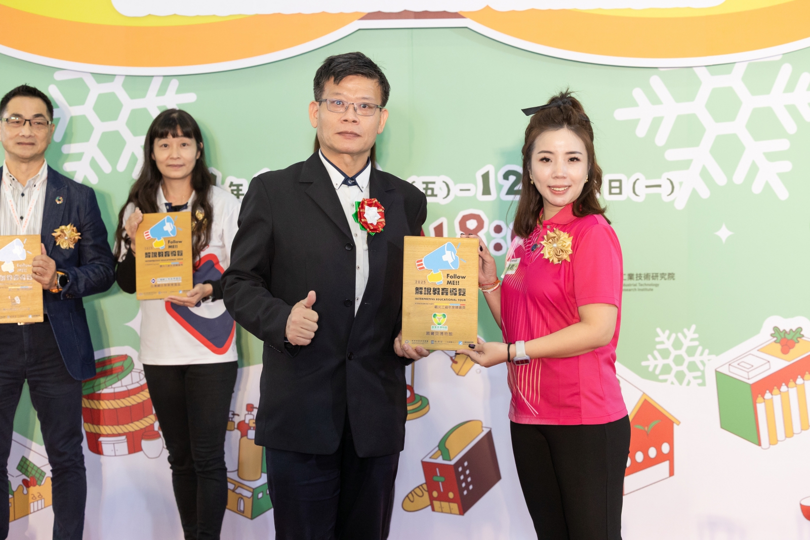 本館專業導覽團隊為來賓進行深入淺出的微生物科普教育解說02