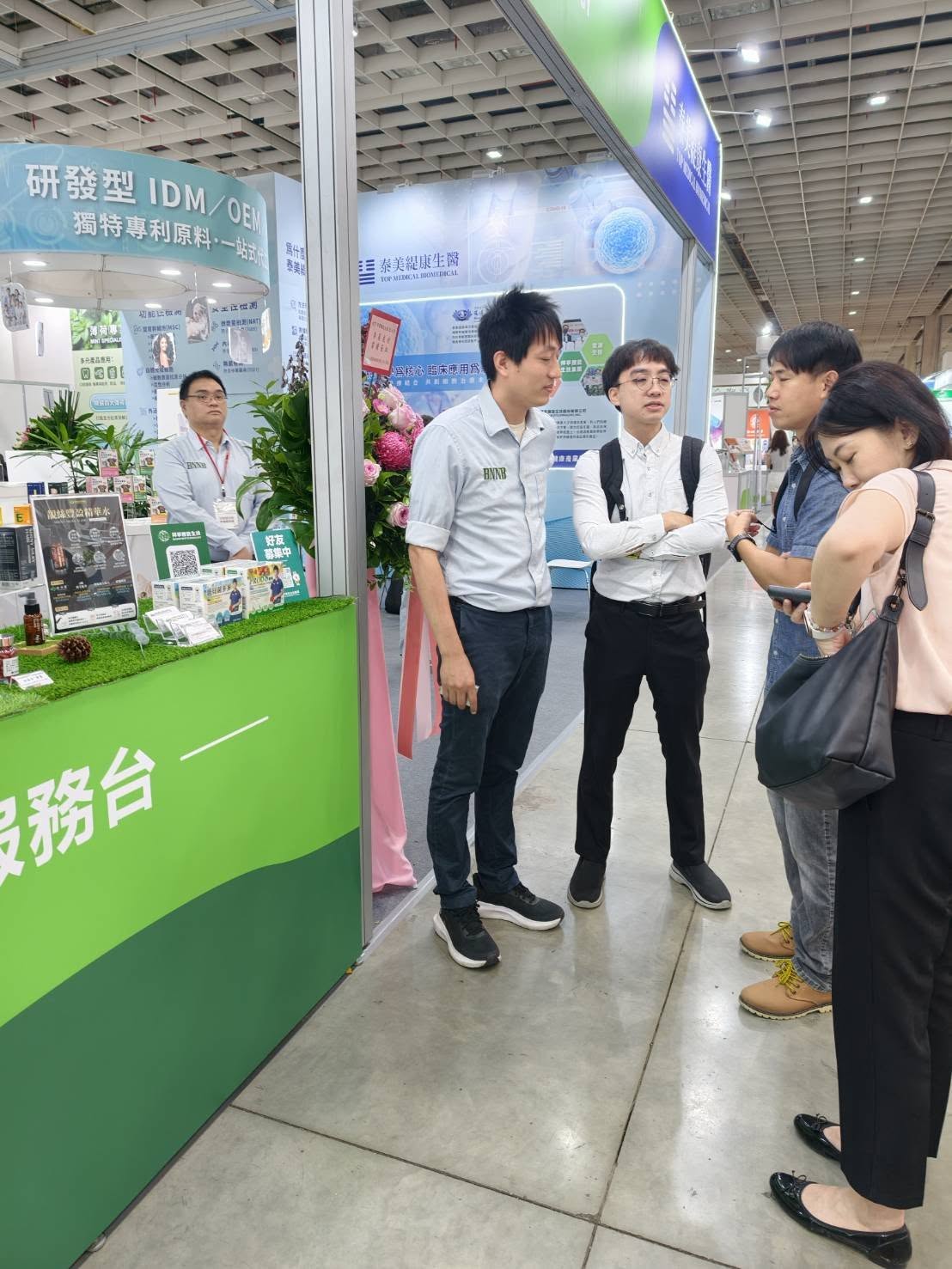 專業研發顧問於現場為品牌商與創業者提供諮詢06