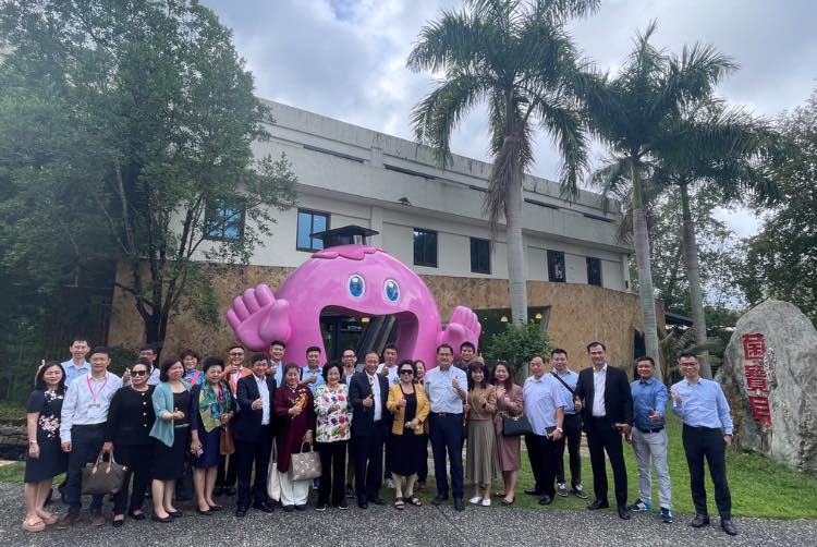 貴賓蒞臨合照01