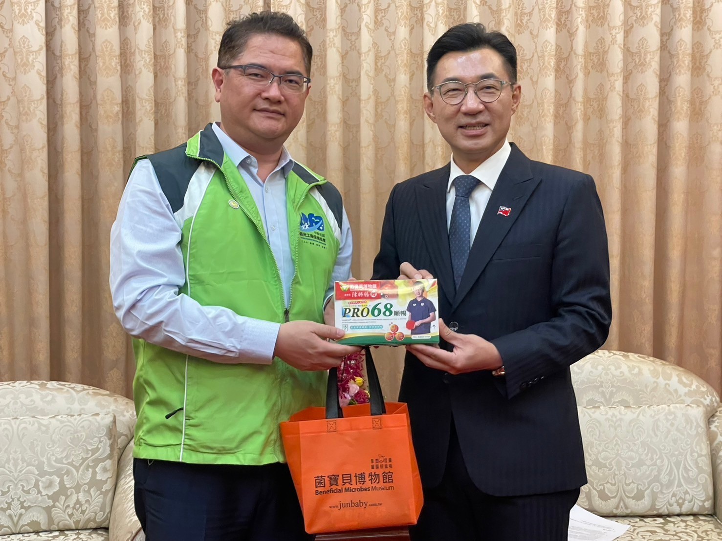 陳勝騰董事長拜會江啟臣副院長合照01